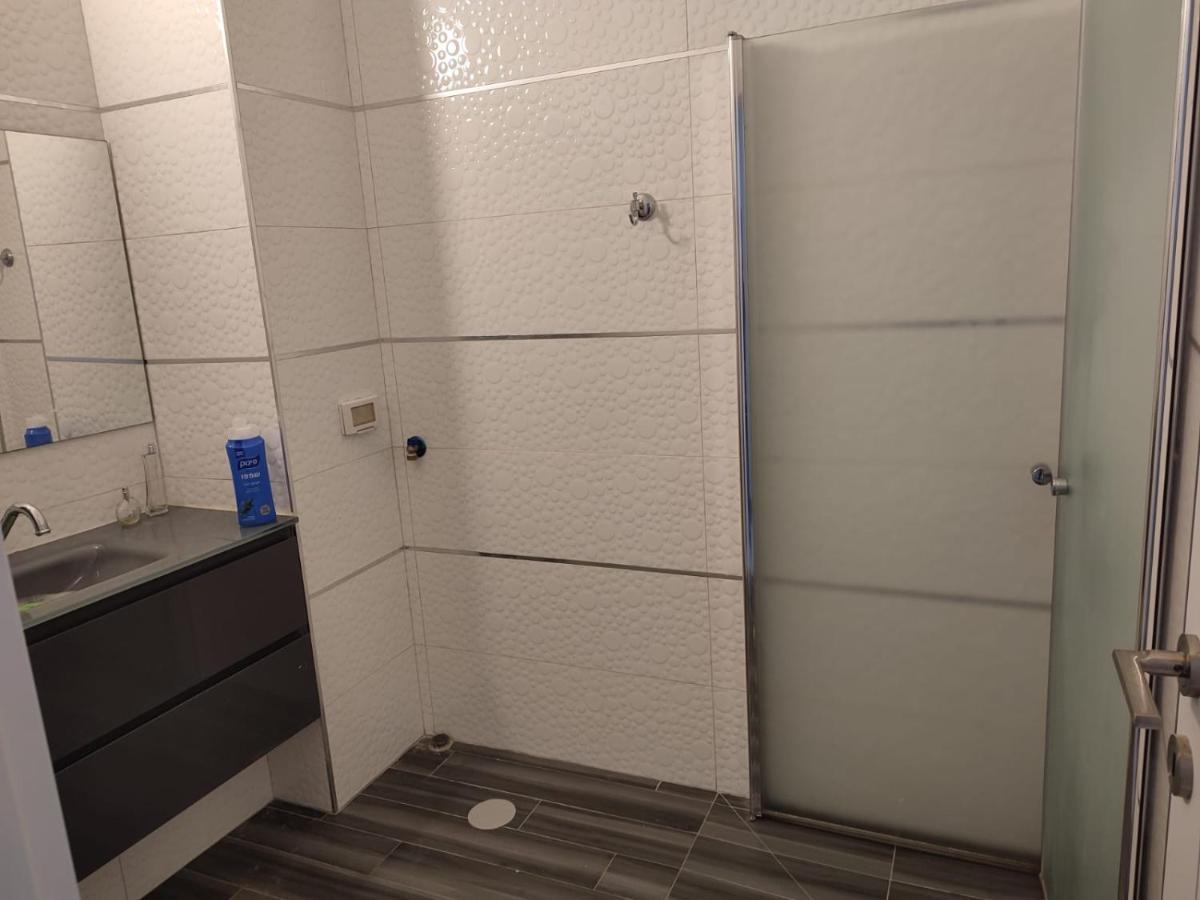Lovely Three-Room Apartment Above The Promenade Ashdod Dış mekan fotoğraf