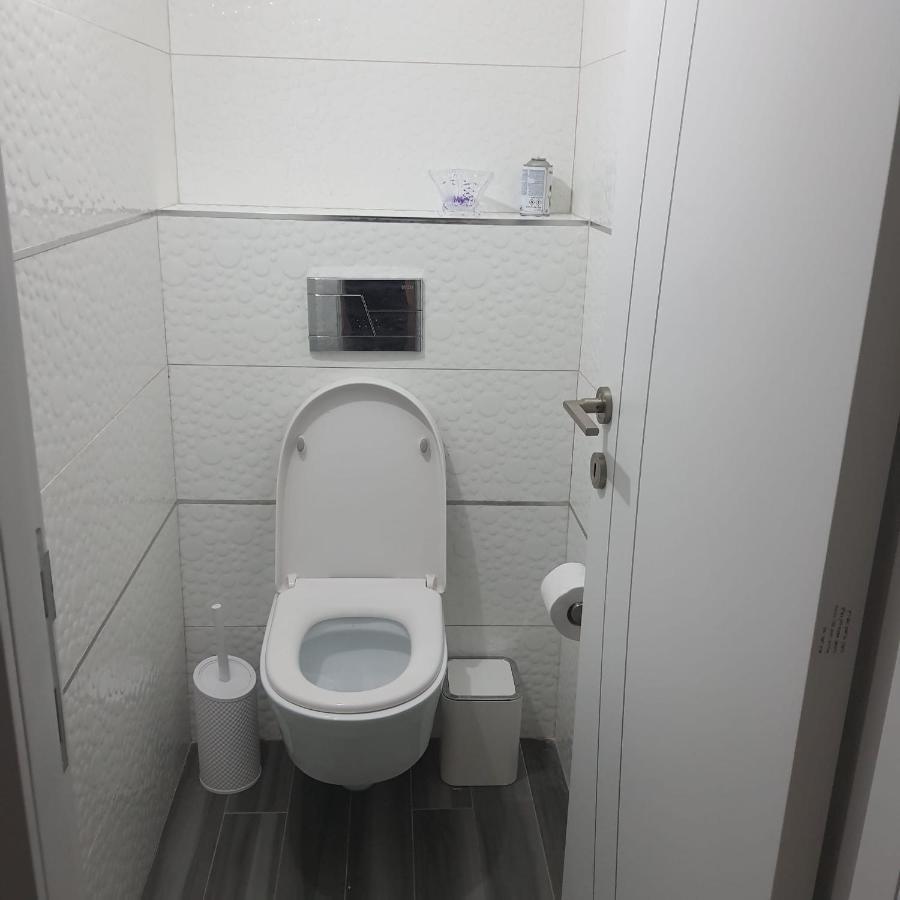 Lovely Three-Room Apartment Above The Promenade Ashdod Dış mekan fotoğraf
